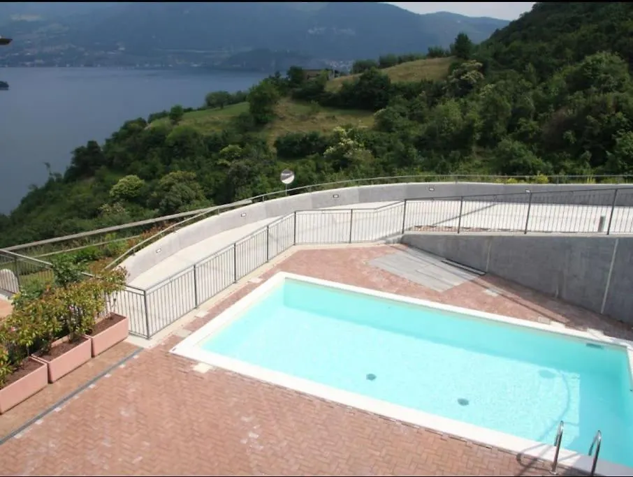 Balcone Sul Lago Tavernola Bergamasca 0*,  Włochy