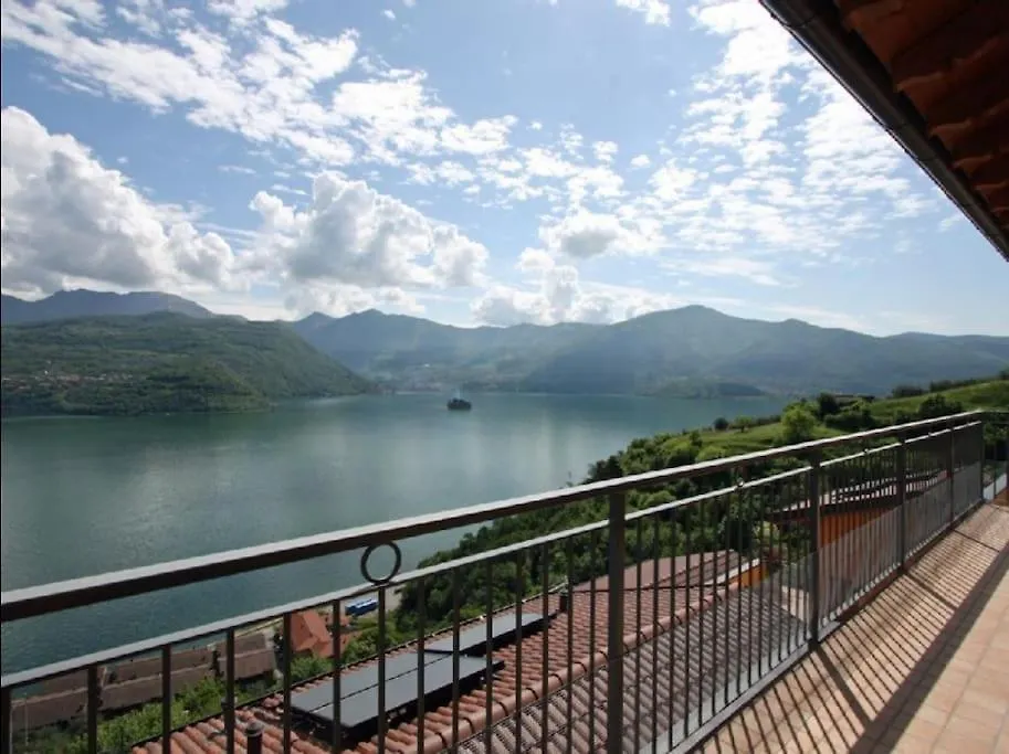 Balcone Sul Lago Tavernola Bergamasca